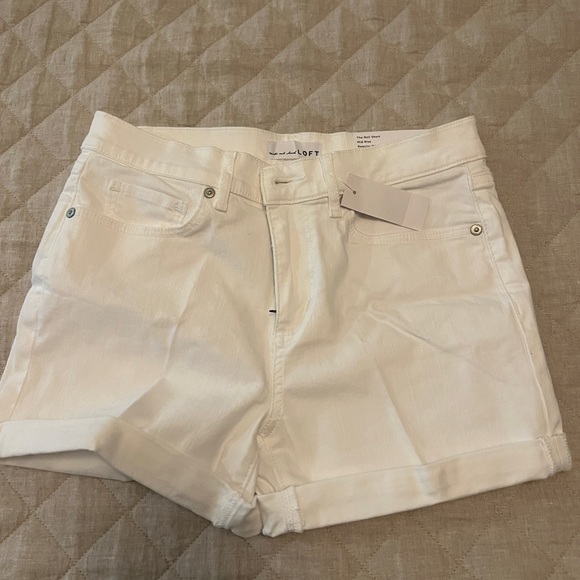 NWT Loft Denim Roll Shorts in White - Picture 4 of 7